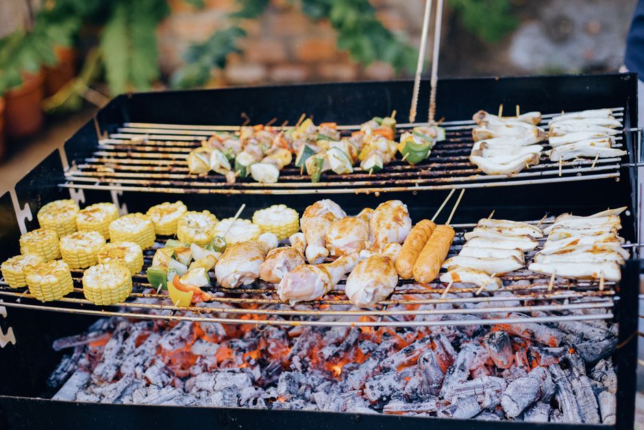 Brettgrill: Oppdagelsen av Utendørs Matlaging