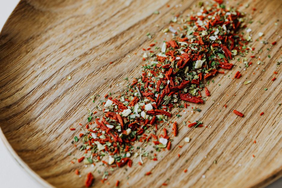 Utforskningen av Tørre Krydderblandinger & Rubs: En Guide til Grillperfeksjon